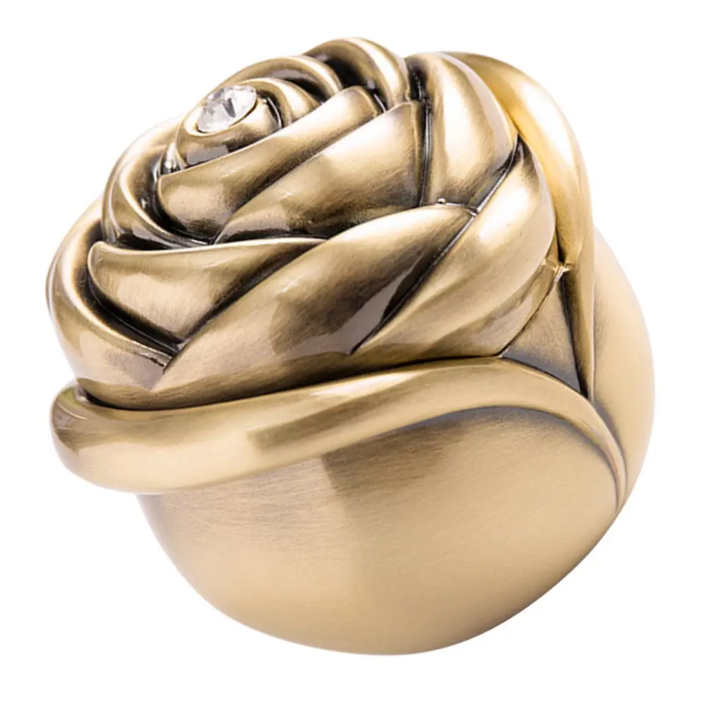 1Pcs Elegant European Metal Ring Box Rose Design Jewelry Display Holder for Necklace Bracelet Ring Storage Party Festival Use
1Pcs Elegant European Metal Ring Box Rose Design Jewelry Display Holder for Necklace Bracelet Ring Storage Party Festival Use