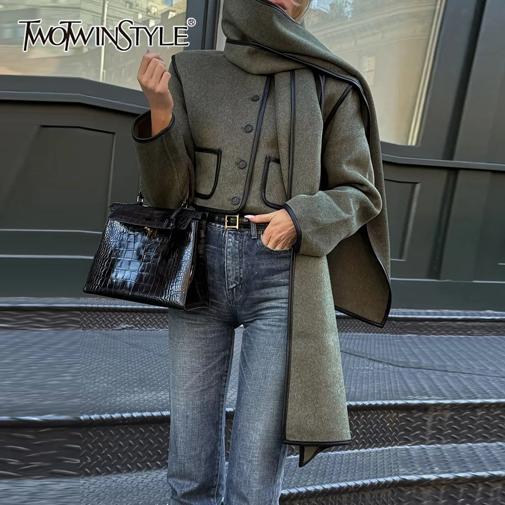 TWOTWINSTYLE Французская уличная куртка с шарфом для женщин с круглым вырезом и длинными рукавами, темпераментное короткое шерстяное пальто с пуговицами
TWOTWINSTYLE Французская уличная куртка с шарфом для женщин с круглым вырезом и длинными рукавами, темпераментное короткое шерстяное пальто с пуговицами