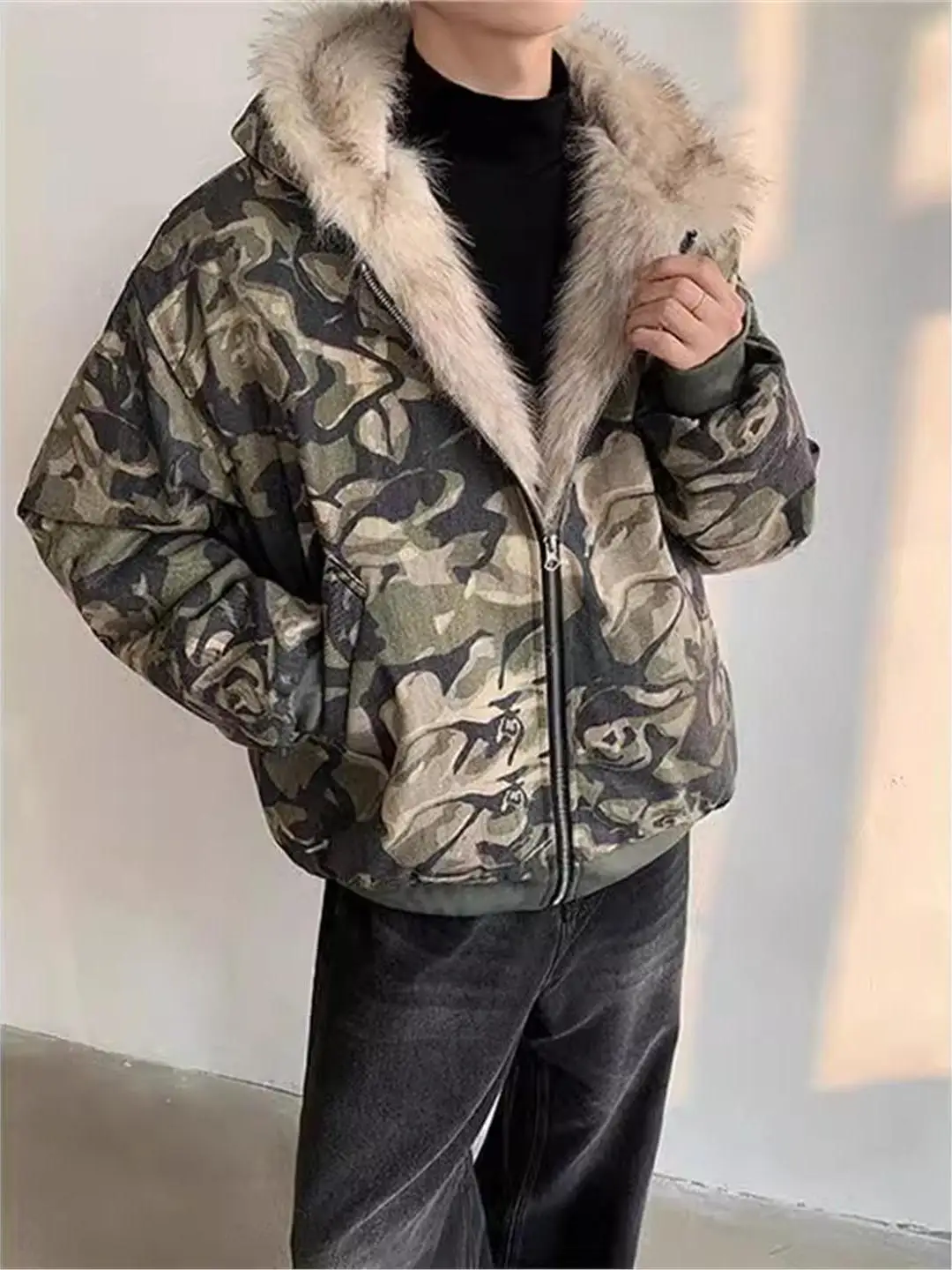 Ретро-куртка в американском стиле с камуфляжным принтом, свободного кроя, мужская, хлопковая, с меховым воротником, молодежная, теплая, гарантированная теплота
Ретро-куртка в американском стиле с камуфляжным принтом, свободного кроя, мужская, хлопковая, с меховым воротником, молодежная, теплая, гарантированная теплота