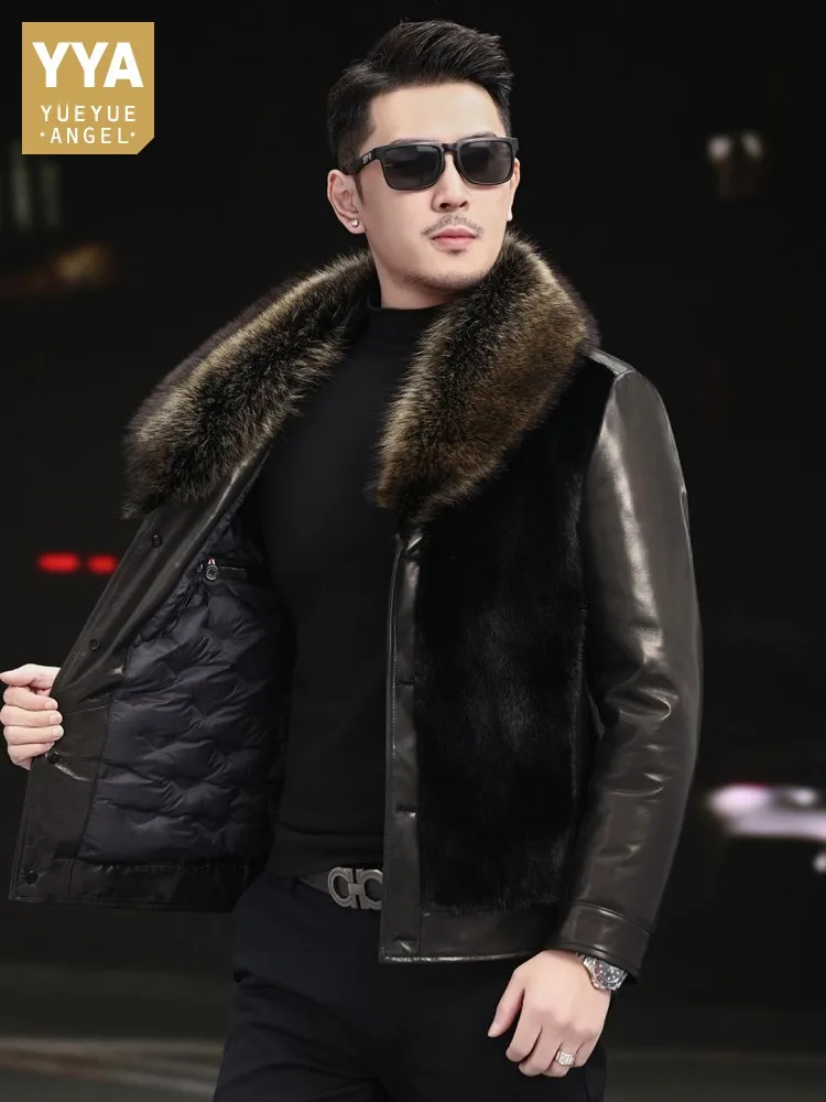 Мужская зимняя роскошная куртка из натурального меха и козьей кожи с воротником из енота, приталенного кроя, с теплой ветрозащитной подкладкой из утиного пуха
Мужская зимняя роскошная куртка из натурального меха и козьей кожи с воротником из енота, приталенного кроя, с теплой ветрозащитной подкладкой из утиного пуха