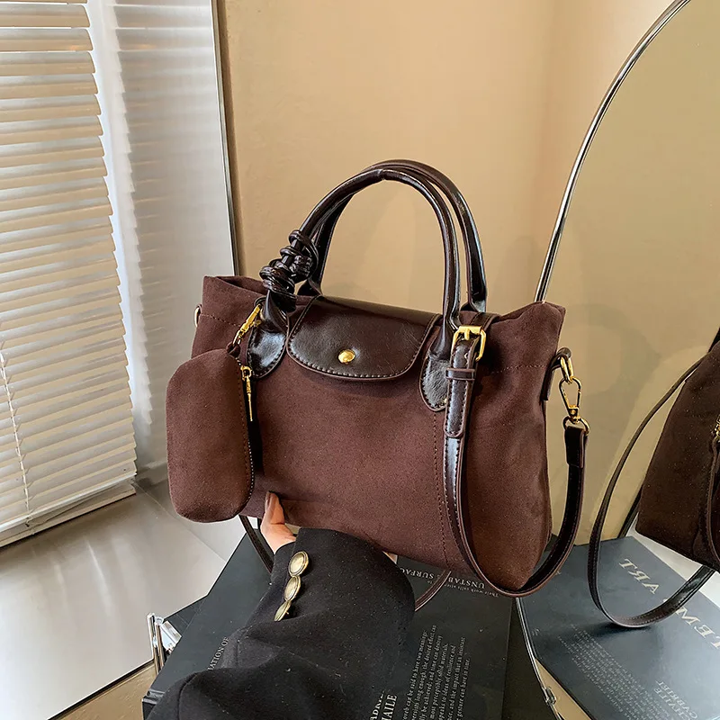 Winter New Matte Tote Bag Commuter Large Capacity Armpit Bag Fashion Shoulder Oblique Span Bag Women
Winter New Matte Tote Bag Commuter Large Capacity Armpit Bag Fashion Shoulder Oblique Span Bag Women