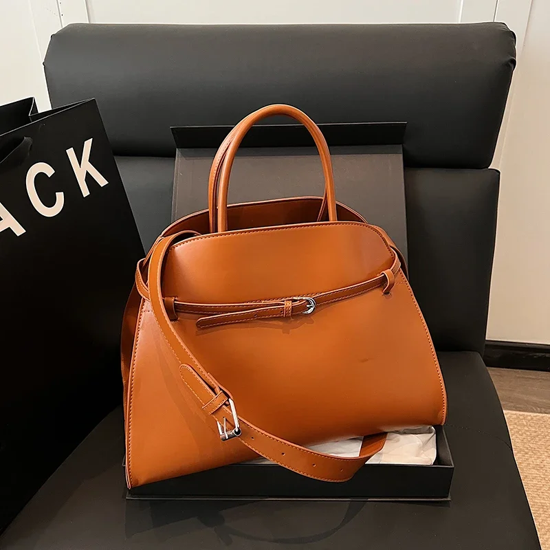 Top Brand Classic Women Handbag Black Bag High Quality Pu Leather Commute Tote Lady Simple Large Capacity Shoulder Crossbody Bag
Top Brand Classic Women Handbag Black Bag High Quality Pu Leather Commute Tote Lady Simple Large Capacity Shoulder Crossbody Bag