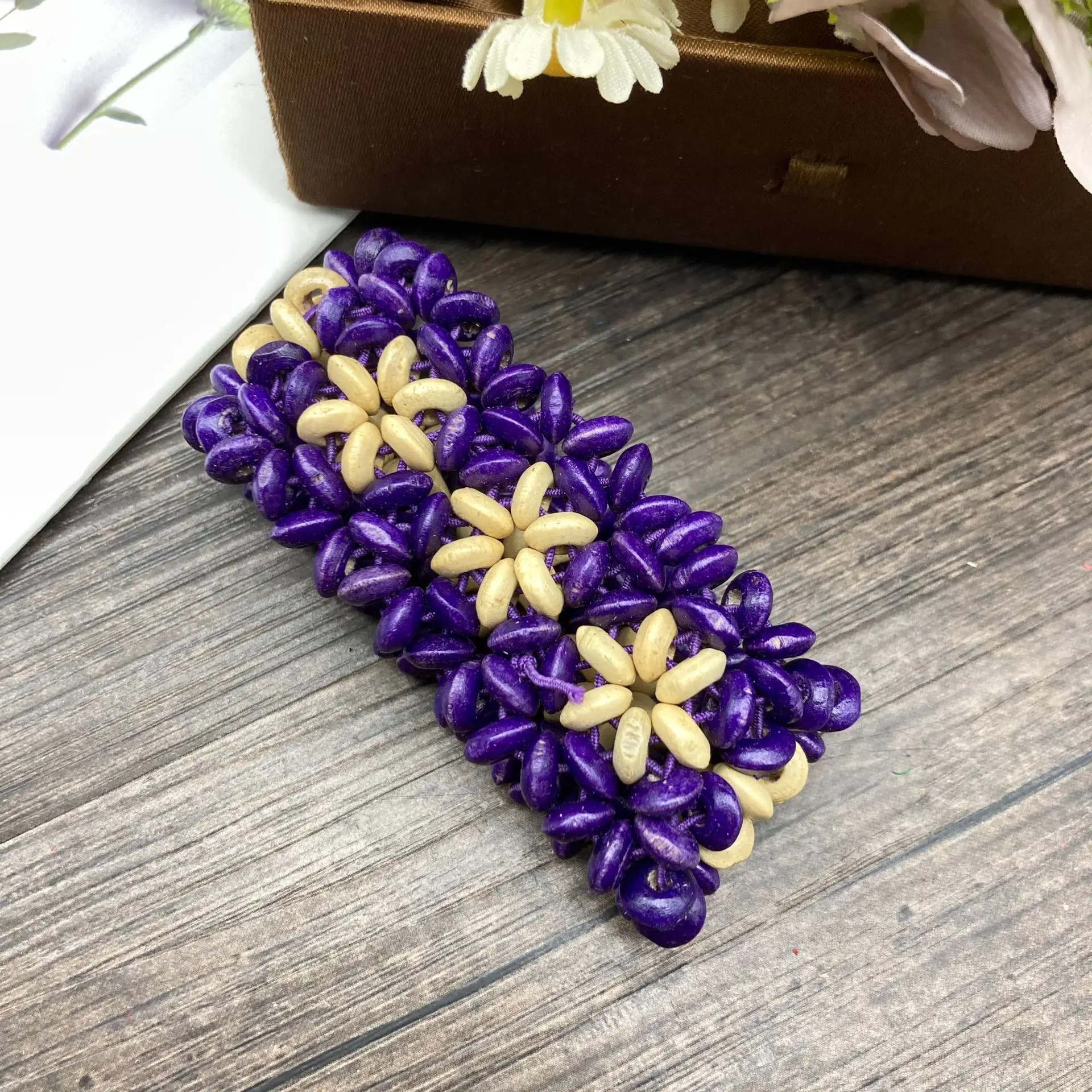 bracelet glass Bohemian style white rice beads mixed with glass broken stone multi-layer layered elastic thread women's bracelet
bracelet glass Bohemian style white rice beads mixed with glass broken stone multi-layer layered elastic thread women's bracelet