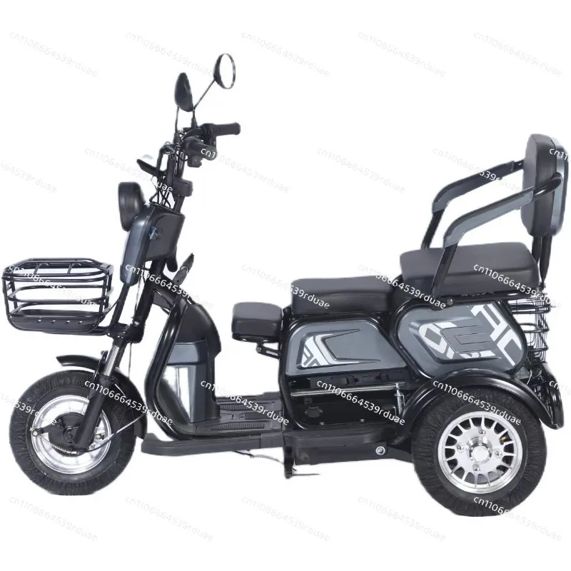 Three people pick up and drop off children push-pull battery cars, elderly people walk cool electric tricycles
Three people pick up and drop off children push-pull battery cars, elderly people walk cool electric tricycles