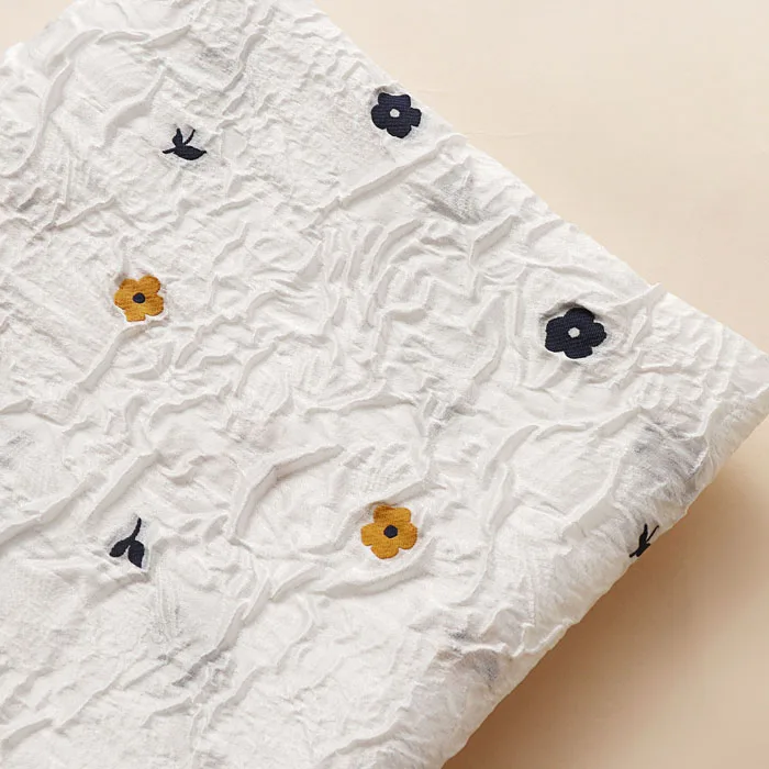 High quality new high twist crepe yarn costura Small broken flower relief jacquard tela Dress shirt clothing fabric
High quality new high twist crepe yarn costura Small broken flower relief jacquard tela Dress shirt clothing fabric