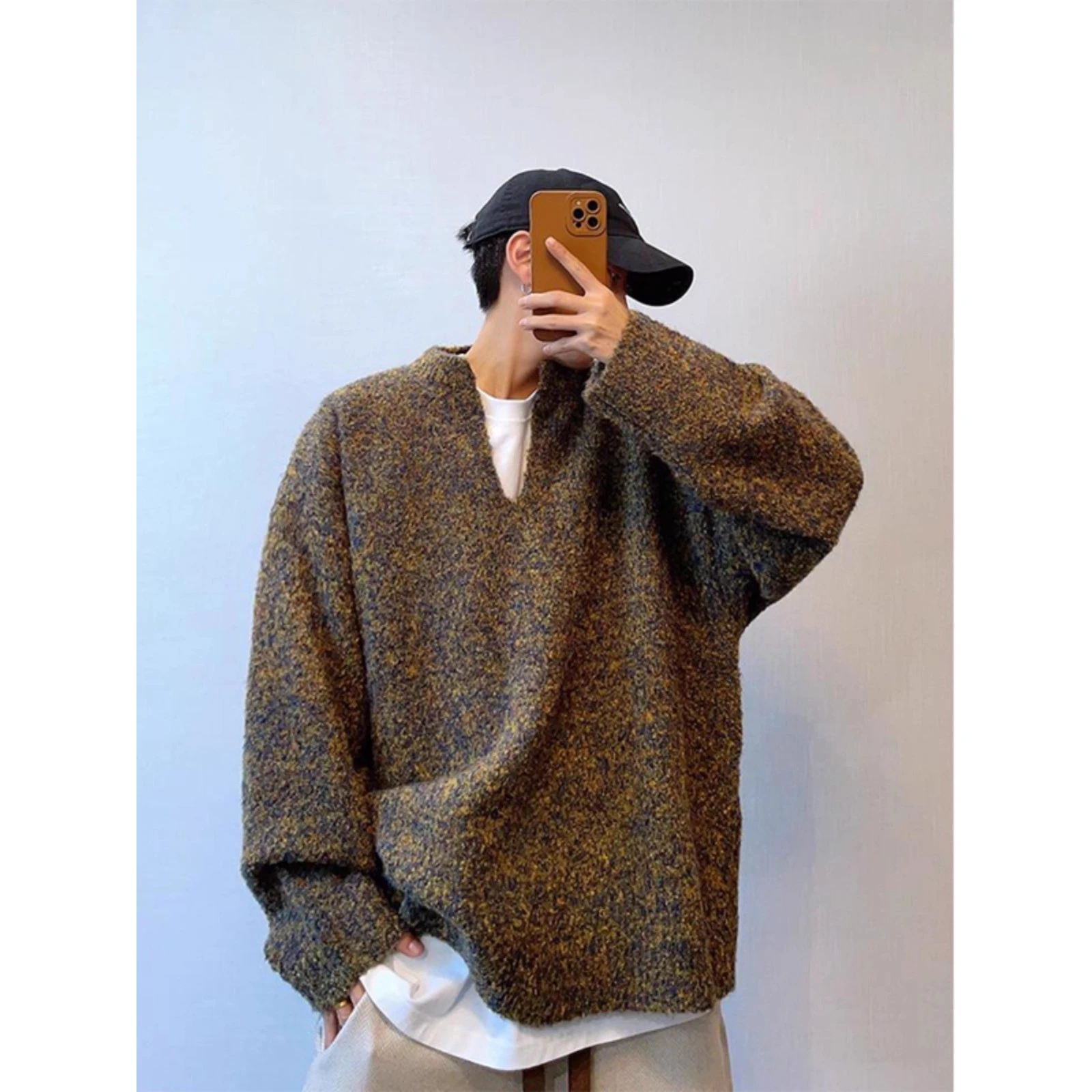 Мужской свитер свободного кроя с V-образным вырезом, осенне-зимний, вязаный, из утолщенного полиэстера, в корейском стиле, повседневный топ
Мужской свитер свободного кроя с V-образным вырезом, осенне-зимний, вязаный, из утолщенного полиэстера, в корейском стиле, повседневный топ