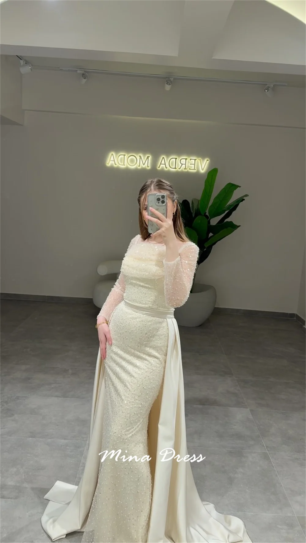 Mina Customized Long Sleeve Prom Dresses for Special Occasions Round Neck Evening Dress Luxury Elegant Womens Party Dresses Bead
Mina Customized Long Sleeve Prom Dresses for Special Occasions Round Neck Evening Dress Luxury Elegant Womens Party Dresses Bead