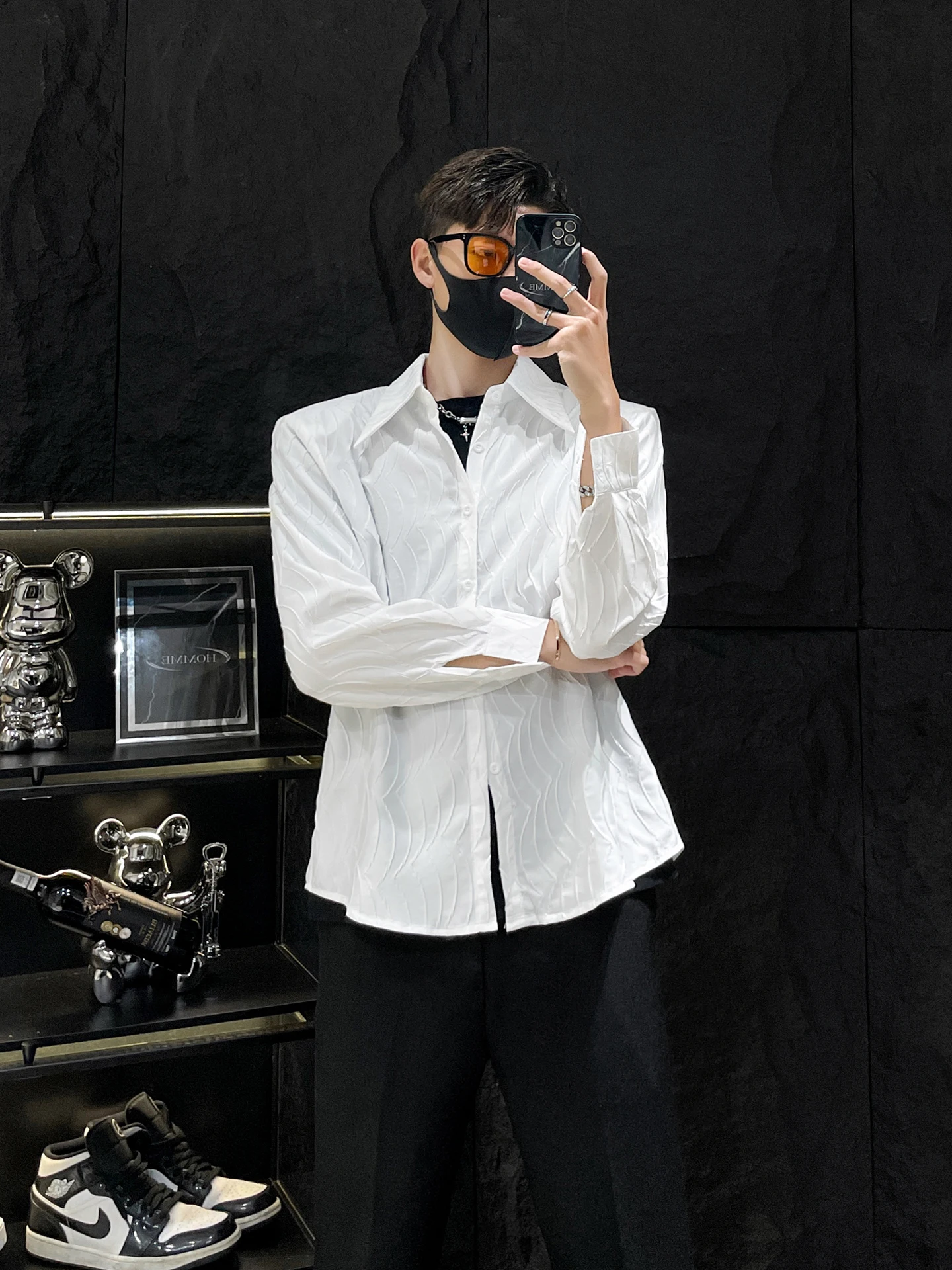 HOMME Long Sve irt Men's oulder Pad Texture Sensation Embroidery White Large Collar Versatile Summer Thin Cotton irt
HOMME Long Sve irt Men's oulder Pad Texture Sensation Embroidery White Large Collar Versatile Summer Thin Cotton irt