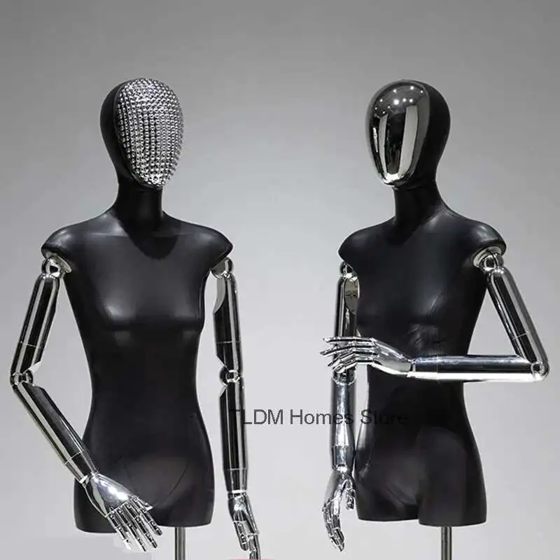 PU Black Bust Mannequins Clothing Store Female Mannequin with Electroplated Head and Hand Iron Frame for Window Display Stand
PU Black Bust Mannequins Clothing Store Female Mannequin with Electroplated Head and Hand Iron Frame for Window Display Stand