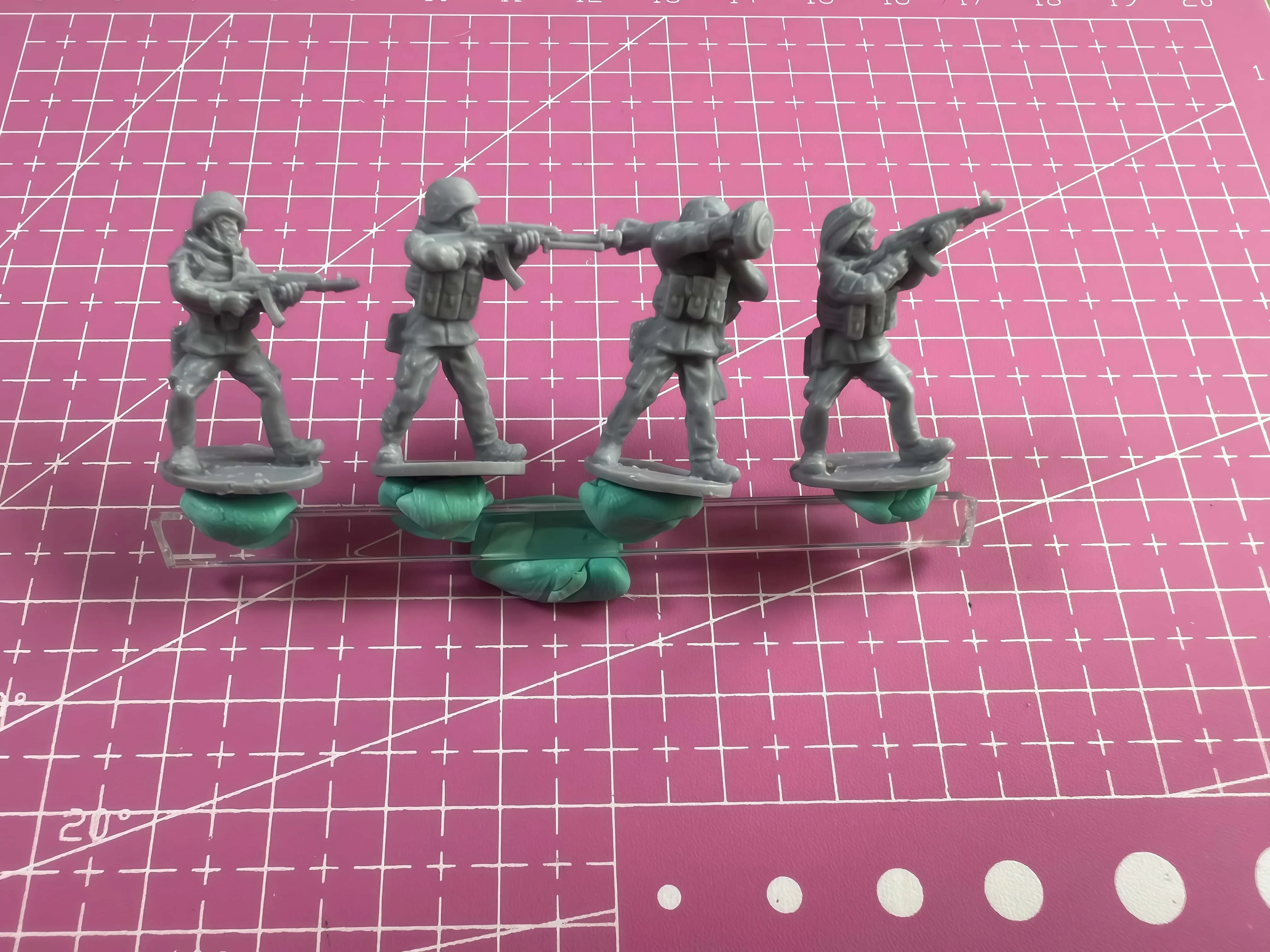 Комплект прецизионной модели из смолы 1/72, модель 5-мужчины против самолета, неокрашенная
Комплект прецизионной модели из смолы 1/72, модель 5-мужчины против самолета, неокрашенная