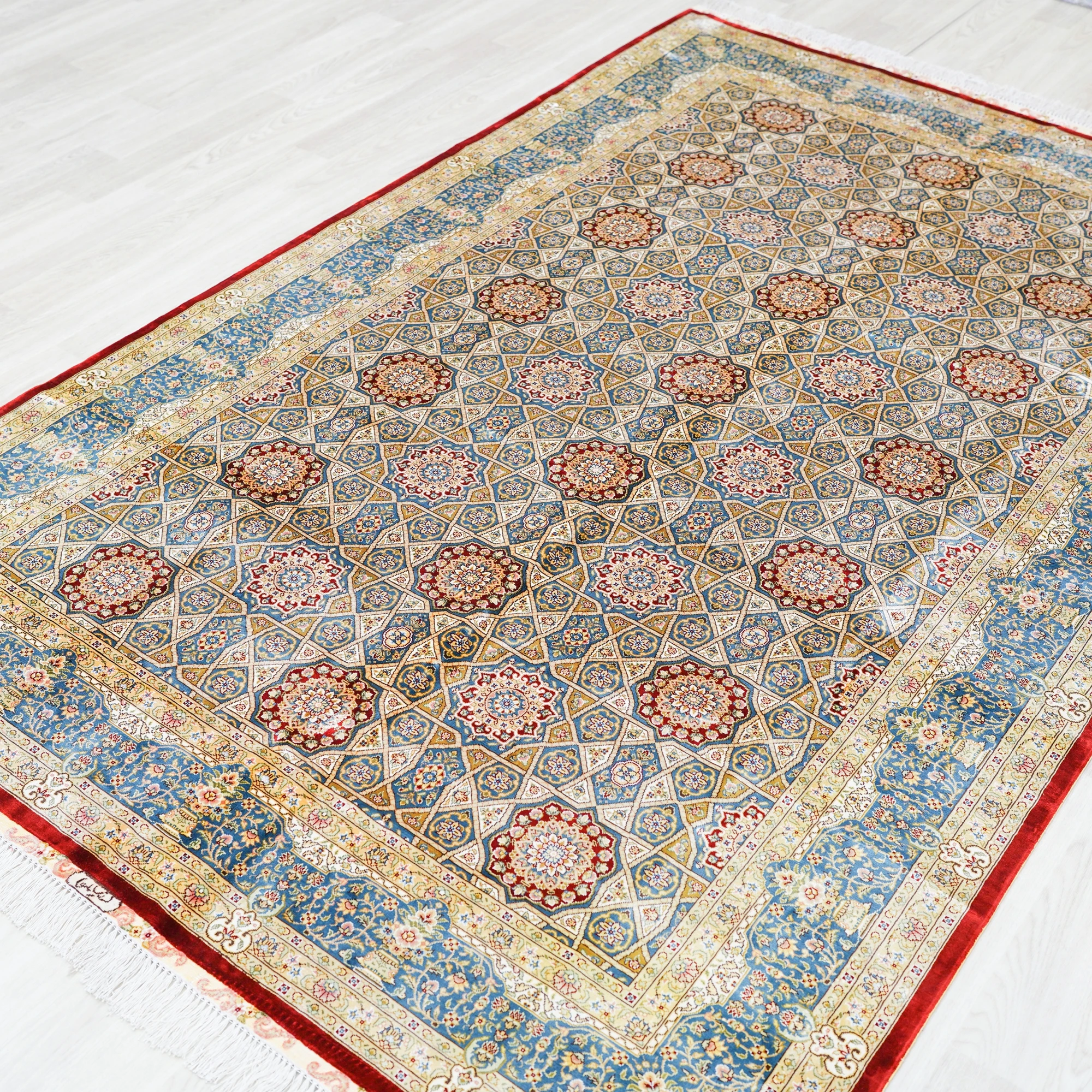 152x244cm Handmade Silk Carpet Living Room Luxury Aesthetic Oriental Washable Rug for Bedroom Dining Room Home Decoration Carpet
152x244cm Handmade Silk Carpet Living Room Luxury Aesthetic Oriental Washable Rug for Bedroom Dining Room Home Decoration Carpet