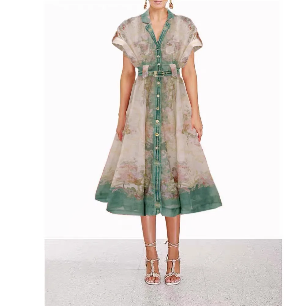 Australian Light Luxury Brand 2024 New Vintage Print Elegant Girl Style Single-breasted Mid-length Dress with Belt
Australian Light Luxury Brand 2024 New Vintage Print Elegant Girl Style Single-breasted Mid-length Dress with Belt