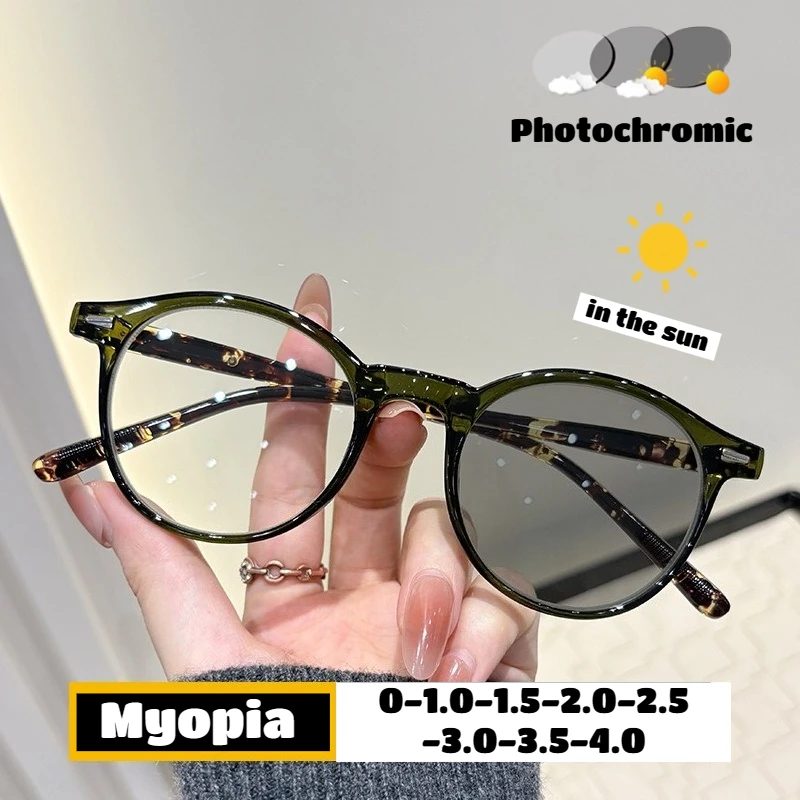 Men's and Women's Fashion New Photochromic Myopia Glasses New Retro Round Frame High-definition Myopia Glasses To-3.0-3.5-4.0
Men's and Women's Fashion New Photochromic Myopia Glasses New Retro Round Frame High-definition Myopia Glasses To-3.0-3.5-4.0