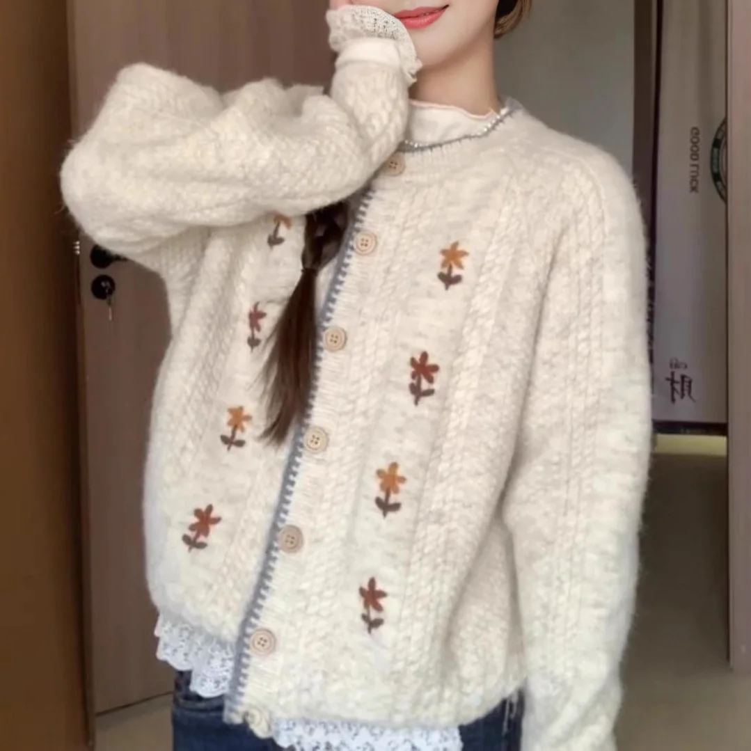 Women Sweater Single Breasted Cardigan Print O Neck Jumpers Buttons Spliced Casual Loose Fit Knitted Casual 2025 Autumn
Women Sweater Single Breasted Cardigan Print O Neck Jumpers Buttons Spliced Casual Loose Fit Knitted Casual 2025 Autumn
