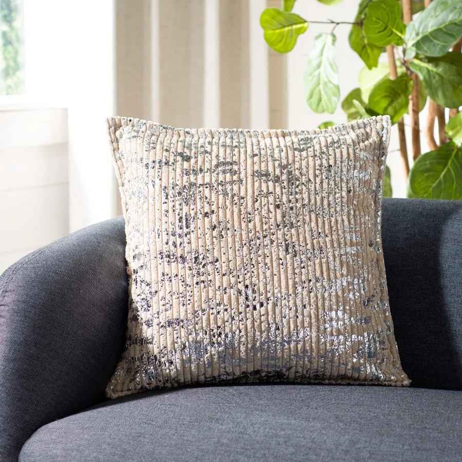 Elysia 18" x 18" Abstract Metallic Plush Pillow, Silver
Elysia 18" x 18" Abstract Metallic Plush Pillow, Silver