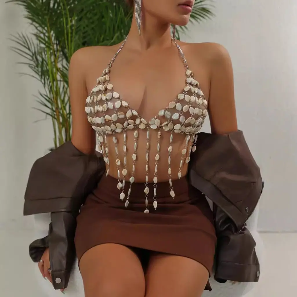Handmade Pearl Vest European American Style Summer Beach Vacation Sexy Backless Tassel Detail Chest Jewelry for Women
Handmade Pearl Vest European American Style Summer Beach Vacation Sexy Backless Tassel Detail Chest Jewelry for Women