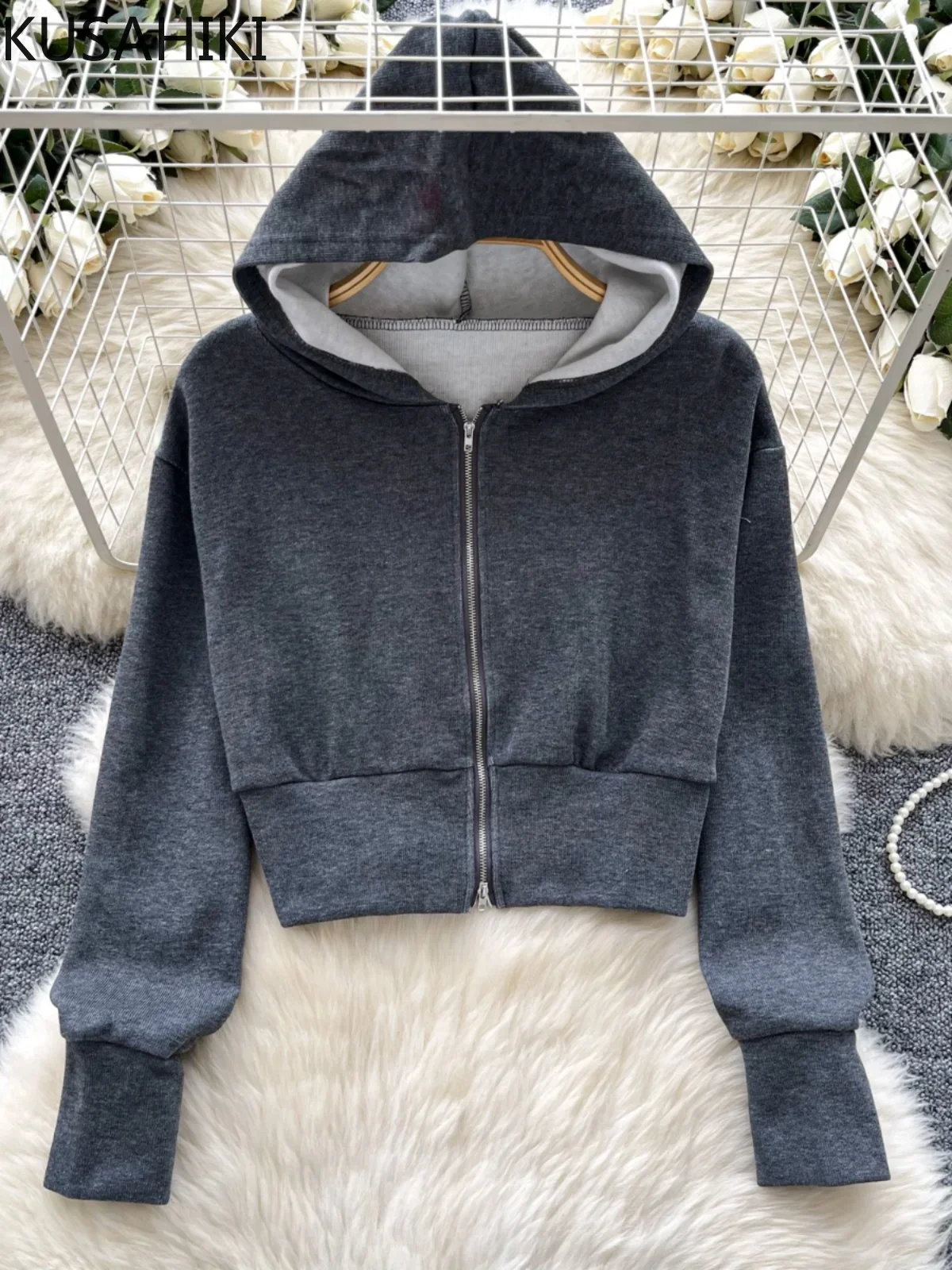 KUSAHIKI Solid Color Hooded Sweatshirt for Women's Winter Casual Korean Versatile Zipper Waist Slimming Design Hoodies Top
KUSAHIKI Solid Color Hooded Sweatshirt for Women's Winter Casual Korean Versatile Zipper Waist Slimming Design Hoodies Top