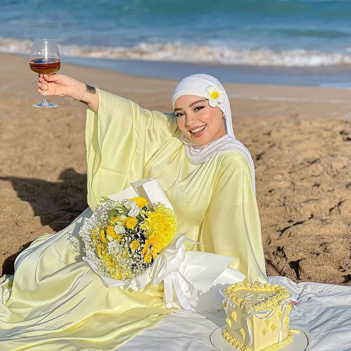 Комплект из джерси, шарф и заколки с цветами, мусульманский хиджаб, женские длинные шали, исламский мягкий платок, повязка на голову, банданы, повязка на голову Bufanda Turbante
Комплект из джерси, шарф и заколки с цветами, мусульманский хиджаб, женские длинные шали, исламский мягкий платок, повязка на голову, банданы, повязка на голову Bufanda Turbante