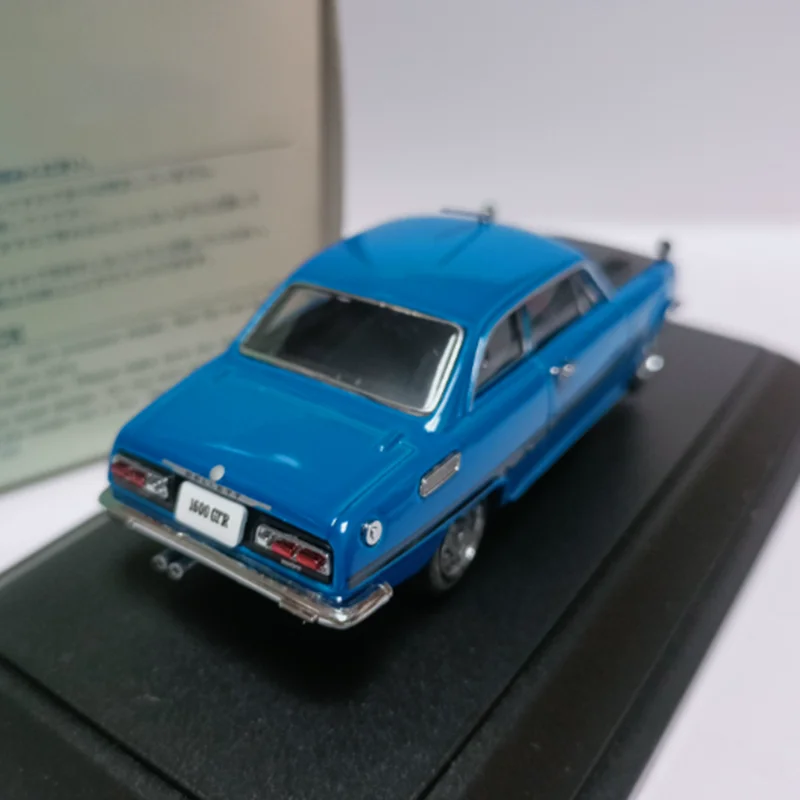 Ebbro масштаб 1/43 Isuzu Bellett 1600 GTR сплав имитация модели автомобиля статическая коллекция украшенные праздничные подарки игрушки сувенирный подарок
Ebbro масштаб 1/43 Isuzu Bellett 1600 GTR сплав имитация модели автомобиля статическая коллекция украшенные праздничные подарки игрушки сувенирный подарок