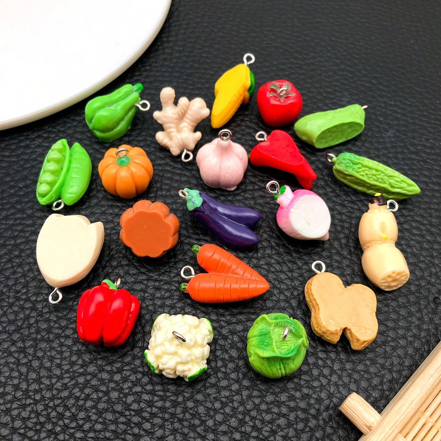 20 Mixed-Style Simulated Fruit and Vegetable Resin Pendants DIY Bracelet Necklace Earrings Handmade Jewelry Accessories
20 Mixed-Style Simulated Fruit and Vegetable Resin Pendants DIY Bracelet Necklace Earrings Handmade Jewelry Accessories