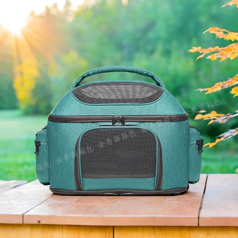 Portable Cat Backpack Large Capacity Foldable Pet Carrier Breathable Outdoor Cat Bag 
Portable Cat Backpack Large Capacity Foldable Pet Carrier Breathable Outdoor Cat Bag