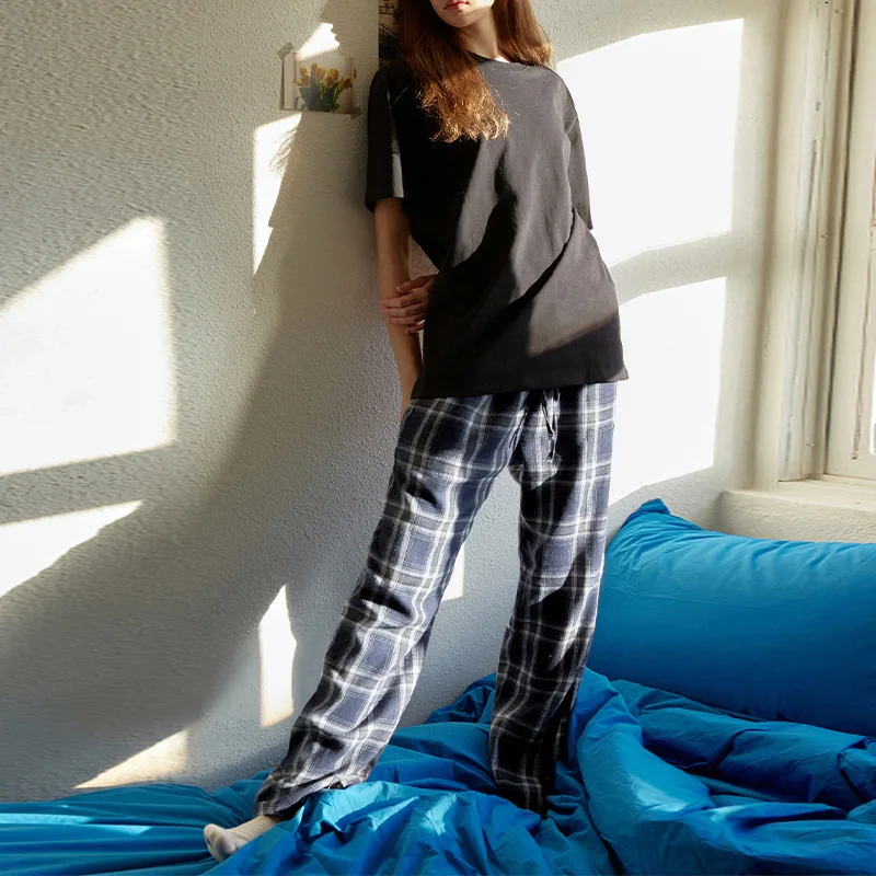 Cotton Contrast Color Plaid Pants Autumn Clothing Simple Casual Loose Lace-up Elastic Waist Long Pants Women Trousers Streetwear
Cotton Contrast Color Plaid Pants Autumn Clothing Simple Casual Loose Lace-up Elastic Waist Long Pants Women Trousers Streetwear