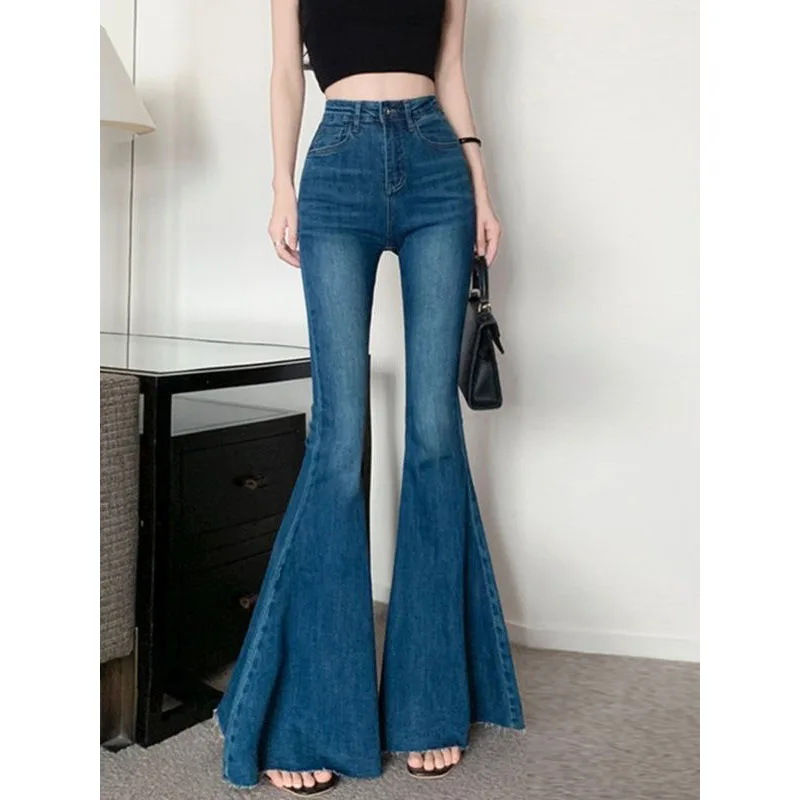 Fishtail Big Flared Jeans for Women in Autumn Hot Girl with High Waist Slim Temperament Wide-legged Pants Big-legged Pants
Fishtail Big Flared Jeans for Women in Autumn Hot Girl with High Waist Slim Temperament Wide-legged Pants Big-legged Pants