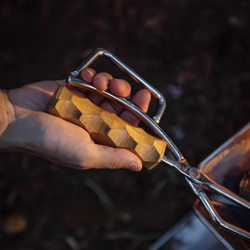Stainless steel tongs, firewood stove, firewood clamping tools, practical pliers
Stainless steel tongs, firewood stove, firewood clamping tools, practical pliers