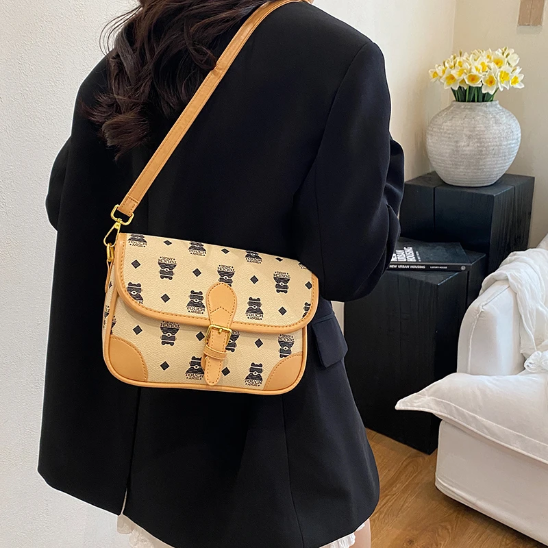 Classic and fashionable women's crossbody bag, high-quality casual handbag, elegant designer party chain strap shoulder bag
Classic and fashionable women's crossbody bag, high-quality casual handbag, elegant designer party chain strap shoulder bag
