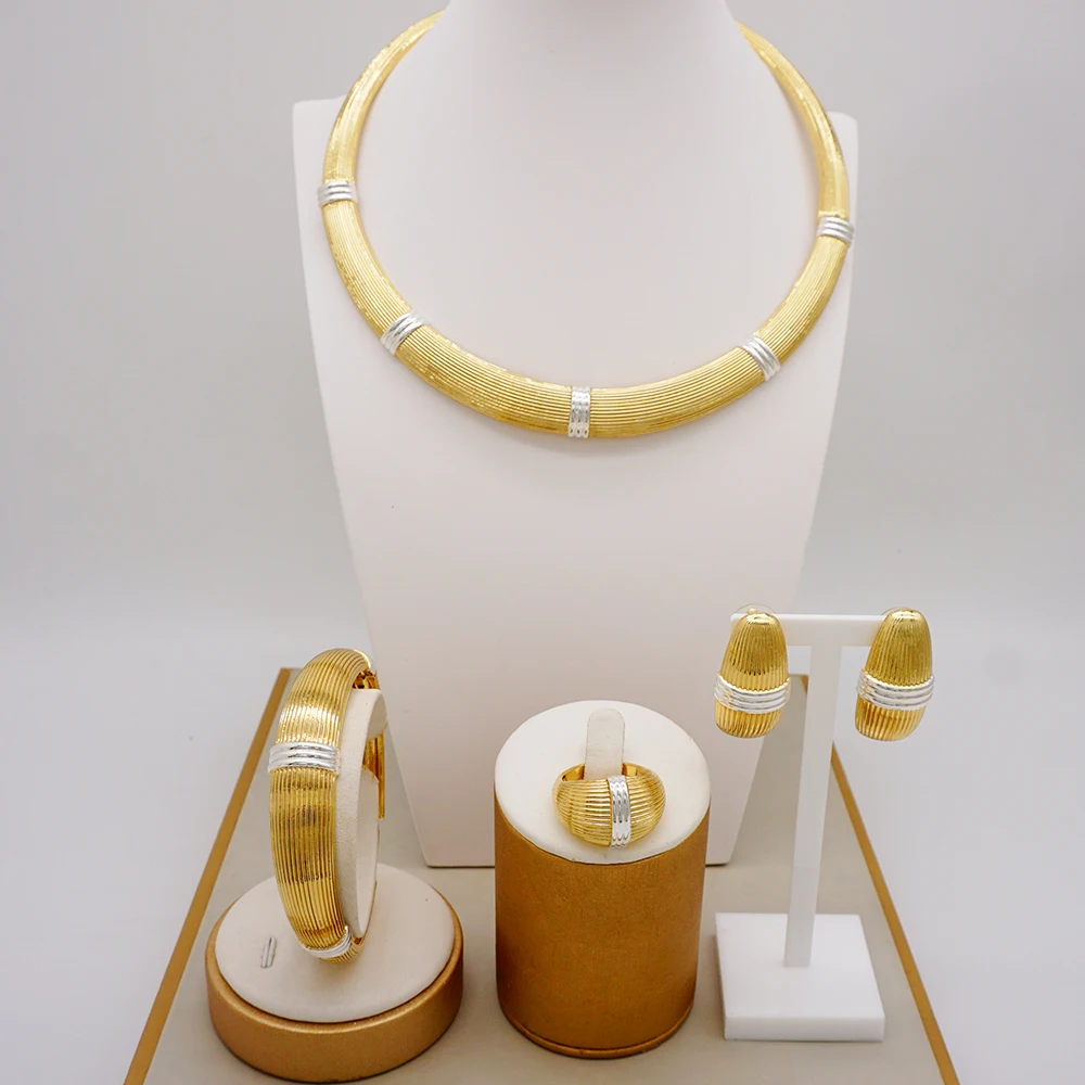 Hot Sale New Italian Dubai Gold Color Jewelry Set Exquisite Large Style Necklace Set Luxury Wedding Dinner Jewelry Set
Hot Sale New Italian Dubai Gold Color Jewelry Set Exquisite Large Style Necklace Set Luxury Wedding Dinner Jewelry Set