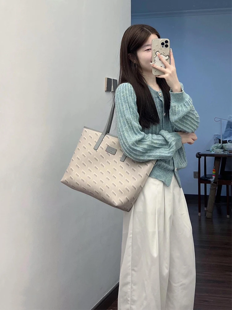 Green Long Sleeve Sweater Cardigan Women's Autumn Winter Korean Style Gentle Unique Beautiful Small Top Commute Style Slim Fit
Green Long Sleeve Sweater Cardigan Women's Autumn Winter Korean Style Gentle Unique Beautiful Small Top Commute Style Slim Fit