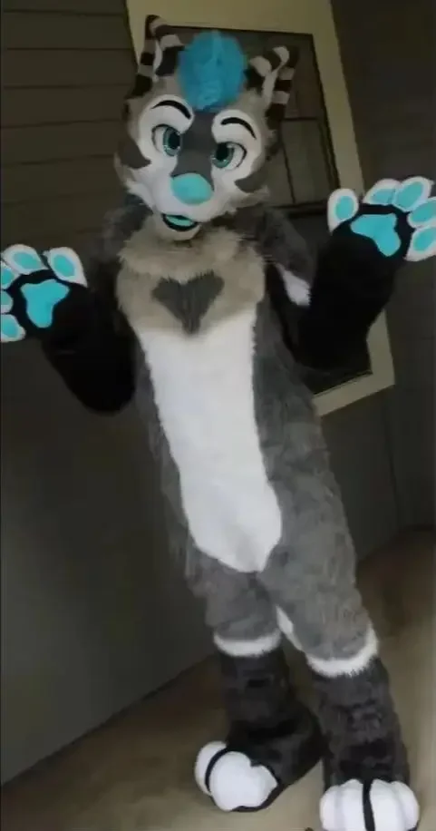 grey Long Furry Husky Dog Fursuit wolf dog Mascot Costume Cartoon doll clothings Adults Outfits halloween Christmas suits
grey Long Furry Husky Dog Fursuit wolf dog Mascot Costume Cartoon doll clothings Adults Outfits halloween Christmas suits