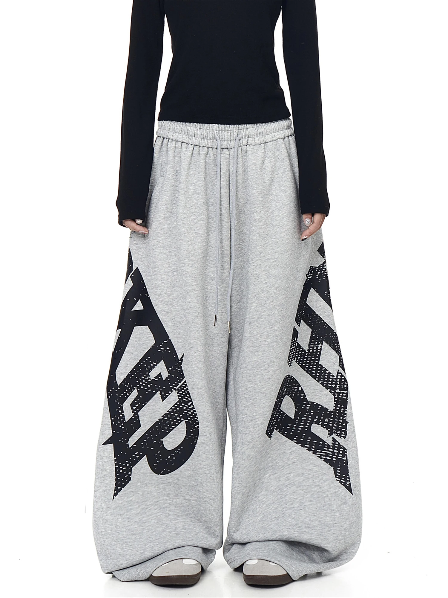 Women's Y2K Streetwear Oversized Baggy Sweatpants with Big Letter Print Drawstring Waist Gray Casual Fashion Wide Leg Pants
Women's Y2K Streetwear Oversized Baggy Sweatpants with Big Letter Print Drawstring Waist Gray Casual Fashion Wide Leg Pants