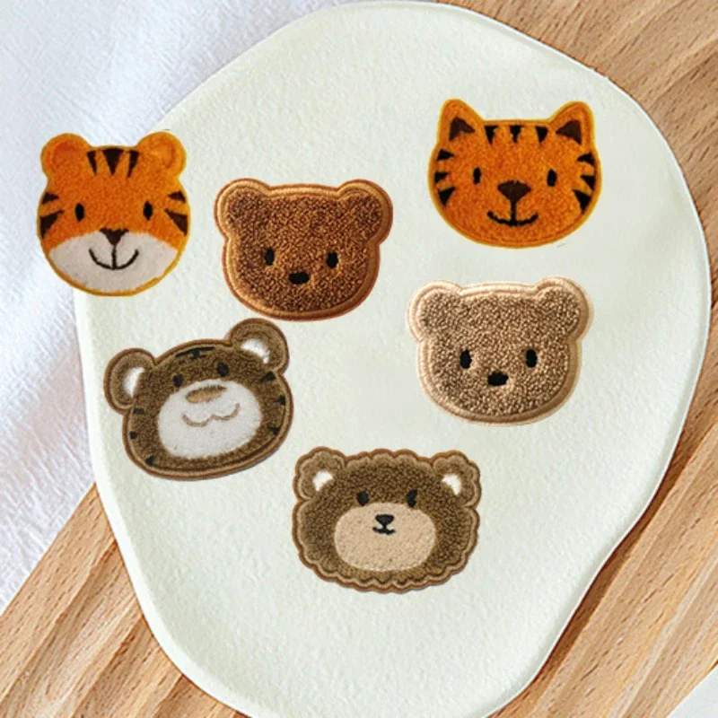 Cute Cartoon Animal Patch Tiger Bear Sewing Patches for Clothes for Children Sports Shoes Patch Embroidery Patches Clothing
Cute Cartoon Animal Patch Tiger Bear Sewing Patches for Clothes for Children Sports Shoes Patch Embroidery Patches Clothing