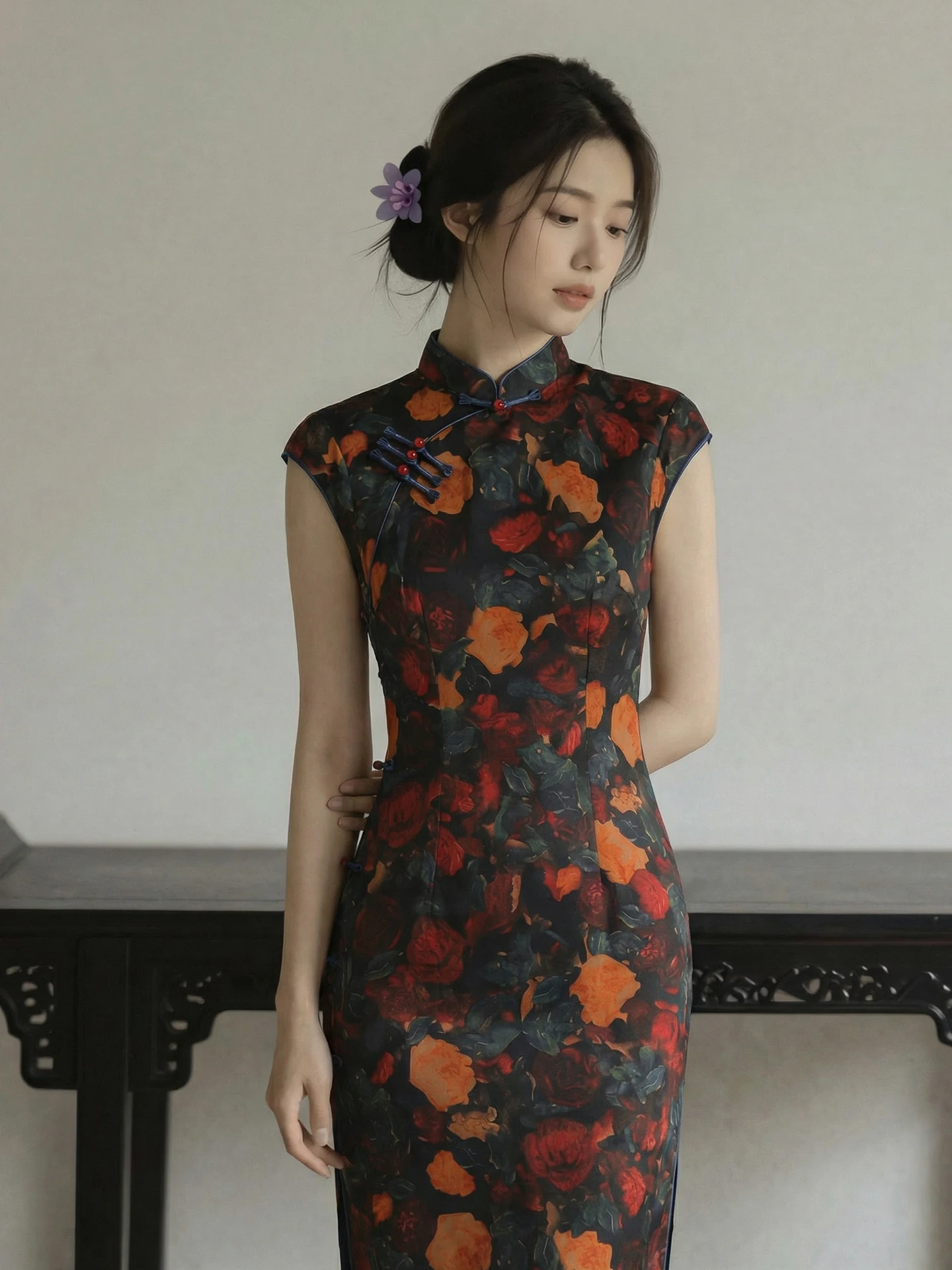 Elegant Long Chinese Style Slim Fit Dress Women's Sleeveless Stand Collar Young Fashion Daily Wear Silk Material Spring 2026
Elegant Long Chinese Style Slim Fit Dress Women's Sleeveless Stand Collar Young Fashion Daily Wear Silk Material Spring 2026
