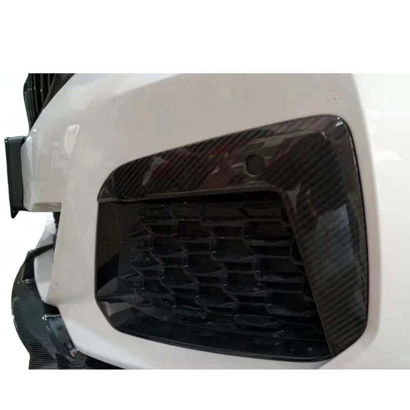 T Style High-quality Dry Carbon Fiber Fog Light Frame for 21-23 Year BMW 5 Series G30 G38 Body Kit 
T Style High-quality Dry Carbon Fiber Fog Light Frame for 21-23 Year BMW 5 Series G30 G38 Body Kit