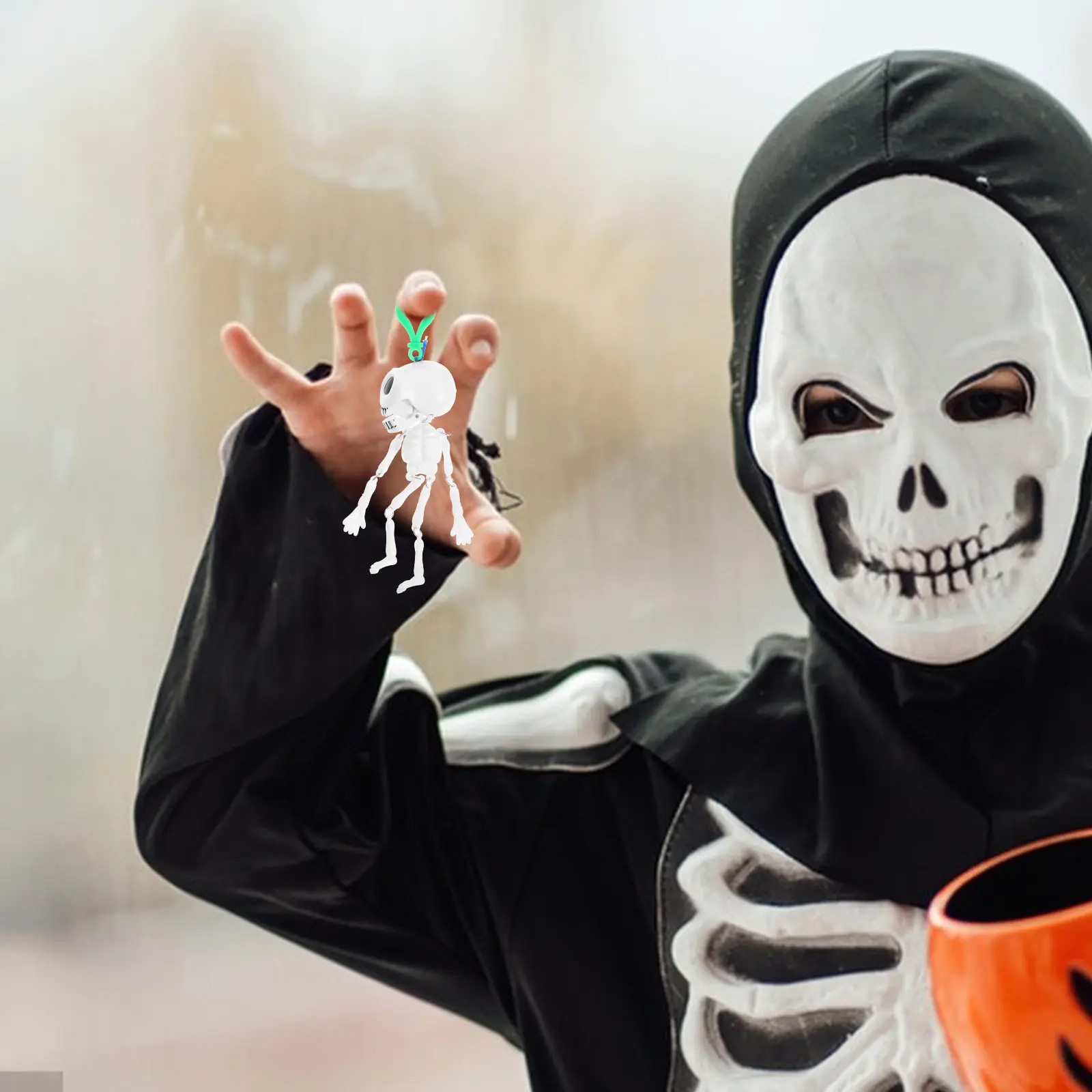2Pcs Halloween Pull String Spoof Props Mini Flexible Joints Spooky Skull Decorations Pranks Party Cosplay Stage Show
2Pcs Halloween Pull String Spoof Props Mini Flexible Joints Spooky Skull Decorations Pranks Party Cosplay Stage Show
