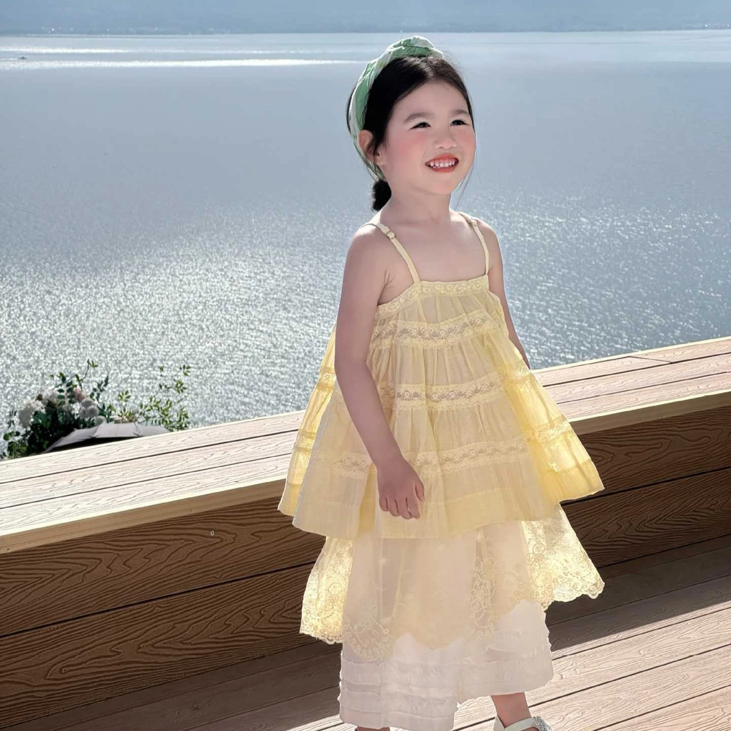 Girls Dress 2026 Spring and Summer New Children's Clothing Korean Style Girl Baby Heavy Industry Lace Stitching Halter Skirt
Girls Dress 2026 Spring and Summer New Children's Clothing Korean Style Girl Baby Heavy Industry Lace Stitching Halter Skirt