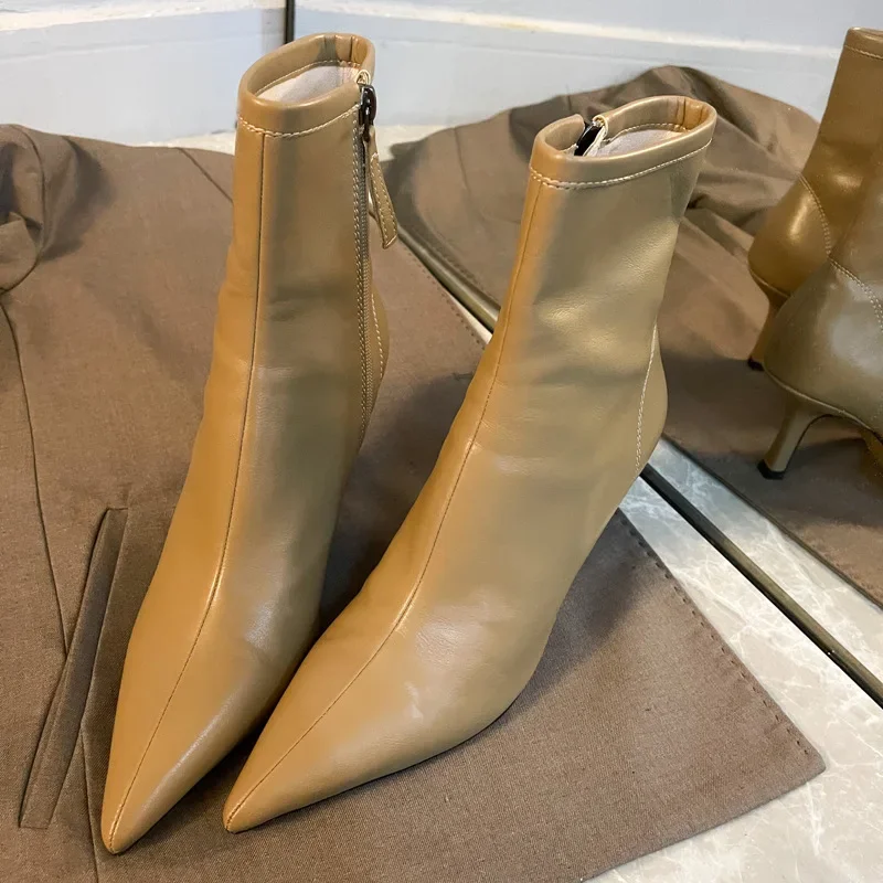 2023 Ankle Boots Women Fashion Spring Autumn Zipper Square Low Heels Comfortable Soft Leather Short Booties Shoes
2023 Ankle Boots Women Fashion Spring Autumn Zipper Square Low Heels Comfortable Soft Leather Short Booties Shoes