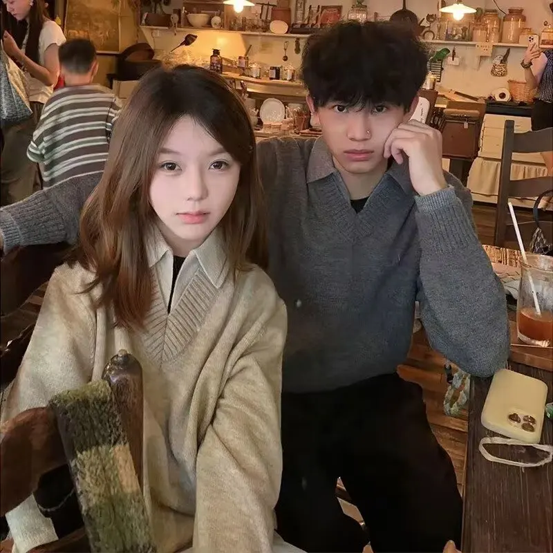 Американский Sle винтажный уличный искусственный двухсекционный трикотаж, мужской повседневный осенне-зимний новый универсальный свитер для пар, топ
Американский Sle винтажный уличный искусственный двухсекционный трикотаж, мужской повседневный осенне-зимний новый универсальный свитер для пар, топ