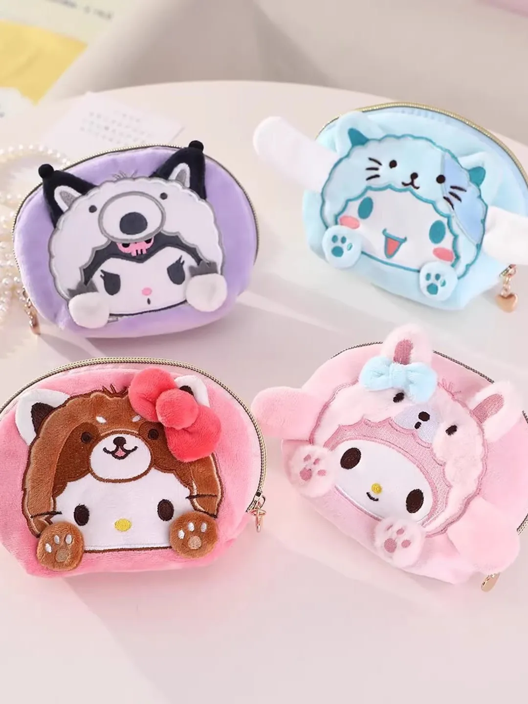 Sanrio KUROMI Hello Kitty Cute Cartoon Embroidery Plush Zero Wallet Mini Storage Bag Headset Bag Portable lipstick Sundry Bag
Sanrio KUROMI Hello Kitty Cute Cartoon Embroidery Plush Zero Wallet Mini Storage Bag Headset Bag Portable lipstick Sundry Bag