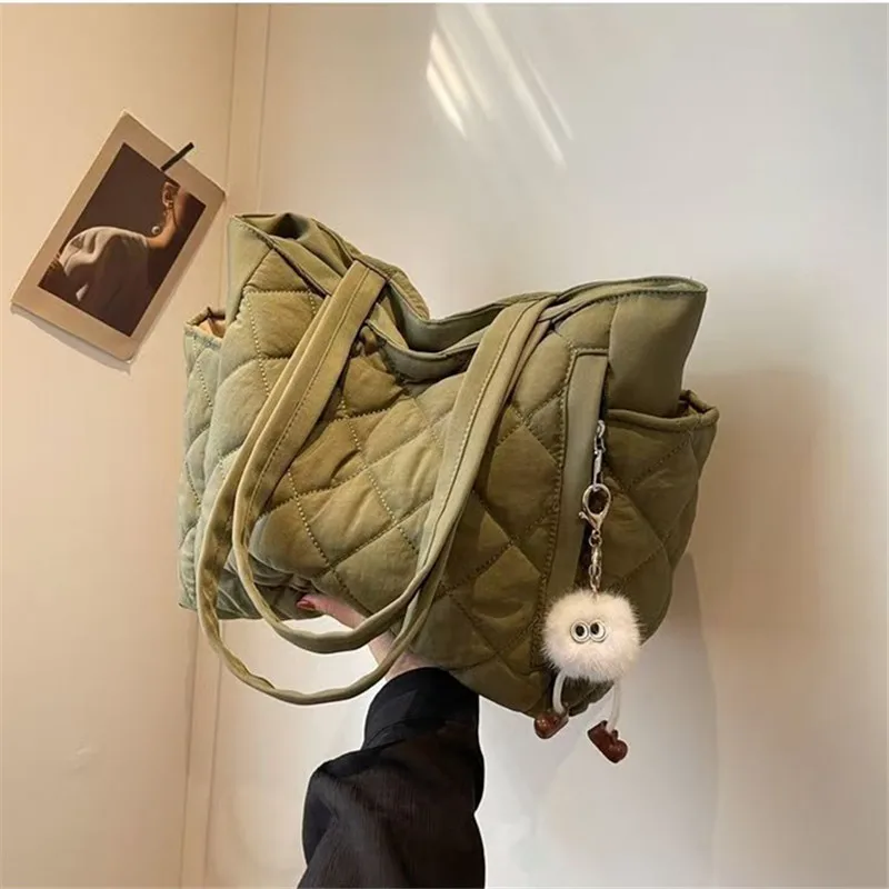 Women's Black & Beige Rhombus Quilted Tote Bag, Large Capacity Handbags Shoulder Bags with Quilted Purse for Travel Everyday Use
Women's Black & Beige Rhombus Quilted Tote Bag, Large Capacity Handbags Shoulder Bags with Quilted Purse for Travel Everyday Use