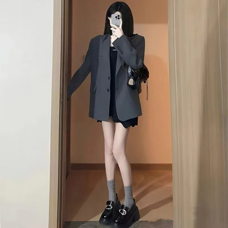 Premium 2025 Women Solid Simple Blazer New Spring Autumn Loose Korean Student Single Breasted Casual Petite Top
Premium 2025 Women Solid Simple Blazer New Spring Autumn Loose Korean Student Single Breasted Casual Petite Top