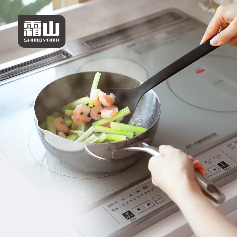 SHIMOYAMA Stainless Steel Saucepan With Long Handle and Glass Lid Yukihira Snow Pan Pot With Side Spout for Soup
SHIMOYAMA Stainless Steel Saucepan With Long Handle and Glass Lid Yukihira Snow Pan Pot With Side Spout for Soup