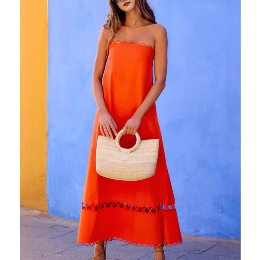 Lace-trimmed Chest-wrapped Solid Color Sleeveless Dress For Summer Women's Fashionable Sexy Hollow Long Dress Ropa Mujer
Lace-trimmed Chest-wrapped Solid Color Sleeveless Dress For Summer Women's Fashionable Sexy Hollow Long Dress Ropa Mujer