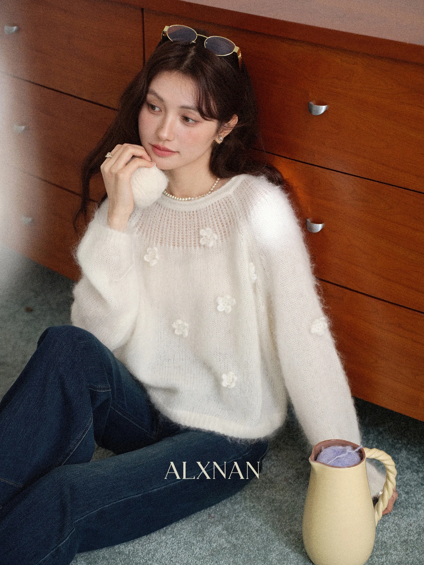 Bla Label Long Sve Knitted Sweater Women's Winter Lazy Feel Velvet Heart Mood Hollow out 3D Flower Pattern French Sle ...
Bla Label Long Sve Knitted Sweater Women's Winter Lazy Feel Velvet Heart Mood Hollow out 3D Flower Pattern French Sle ...
