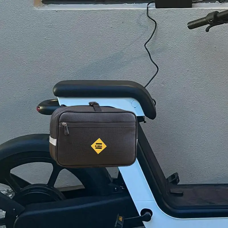 Motorcycle Duffel Bag Waterproof Saddlebags Motorcycle Panniers 4.5L Waterproof Saddlebags Luggage Bags Motorcycle Seat Bag For
Motorcycle Duffel Bag Waterproof Saddlebags Motorcycle Panniers 4.5L Waterproof Saddlebags Luggage Bags Motorcycle Seat Bag For