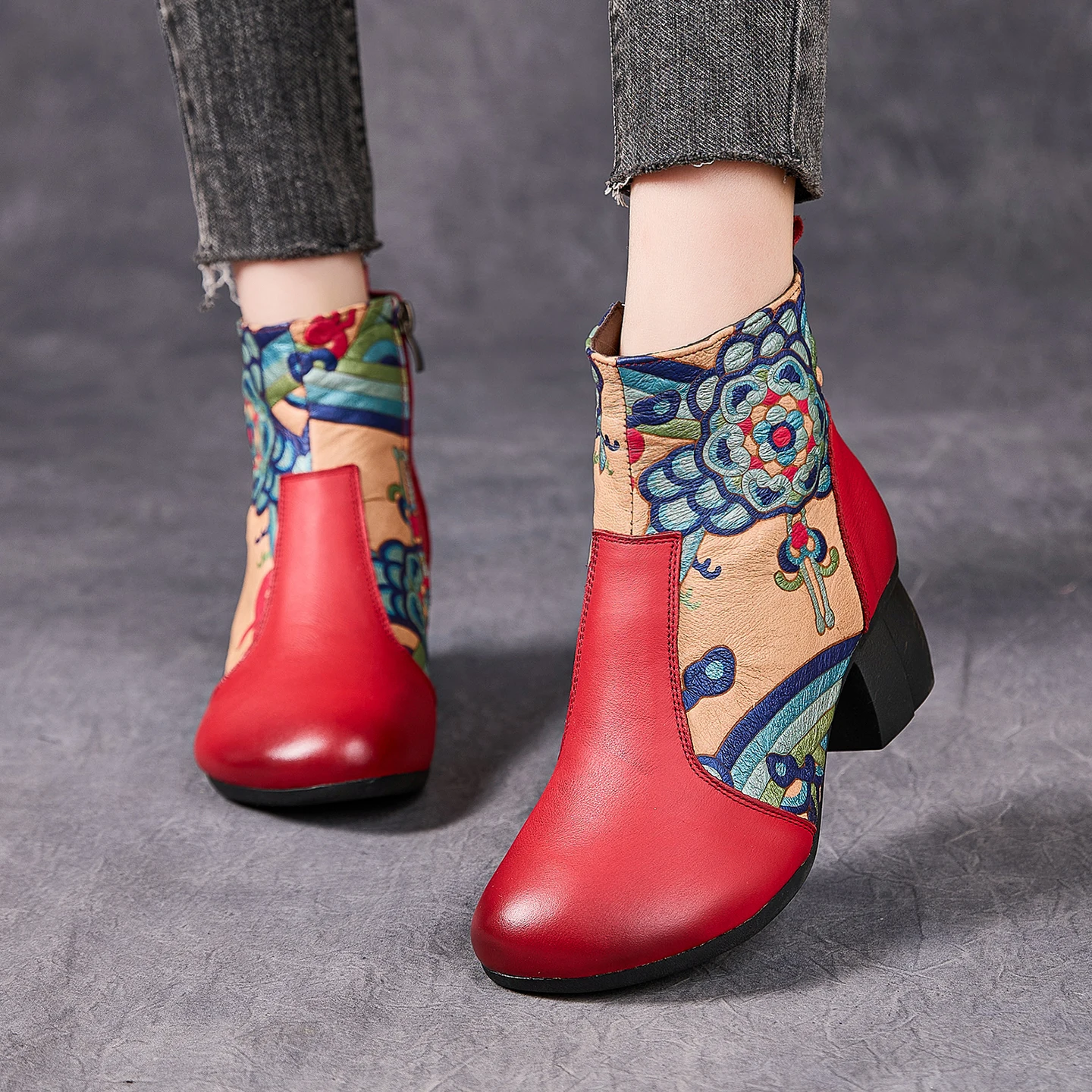 GKTINOO зимние теплые женские ботильоны из натуральной кожи на высоком каблуке с мехом, мягкие удобные индивидуальные ботинки на боковой молнии
GKTINOO зимние теплые женские ботильоны из натуральной кожи на высоком каблуке с мехом, мягкие удобные индивидуальные ботинки на боковой молнии