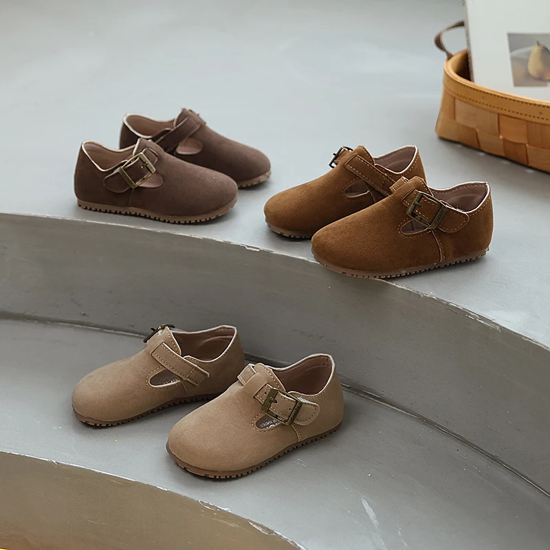 Детская обувь, весна-осень 2023, детская повседневная обувь на плоской подошве в простом стиле, универсальная нескользящая детская кожаная обувь для девочек
Детская обувь, весна-осень 2023, детская повседневная обувь на плоской подошве в простом стиле, универсальная нескользящая детская кожаная обувь для девочек