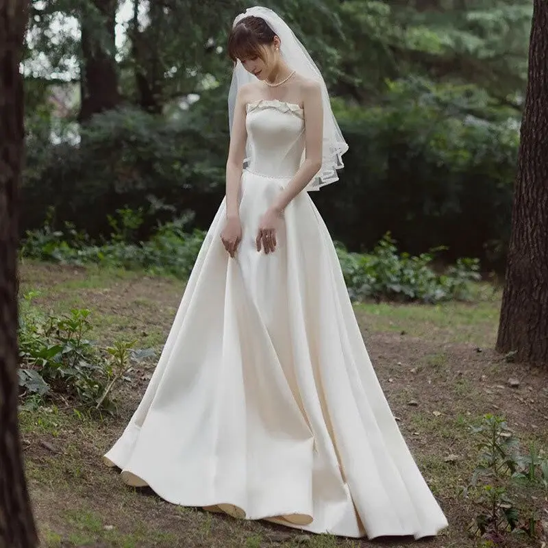 DUTRIEUX Strapless Satin Wedding Dress 2023 New Elegant Bride Gown Overskirt Welcome Guest Dress Hepburn Style No Sleeve
DUTRIEUX Strapless Satin Wedding Dress 2023 New Elegant Bride Gown Overskirt Welcome Guest Dress Hepburn Style No Sleeve